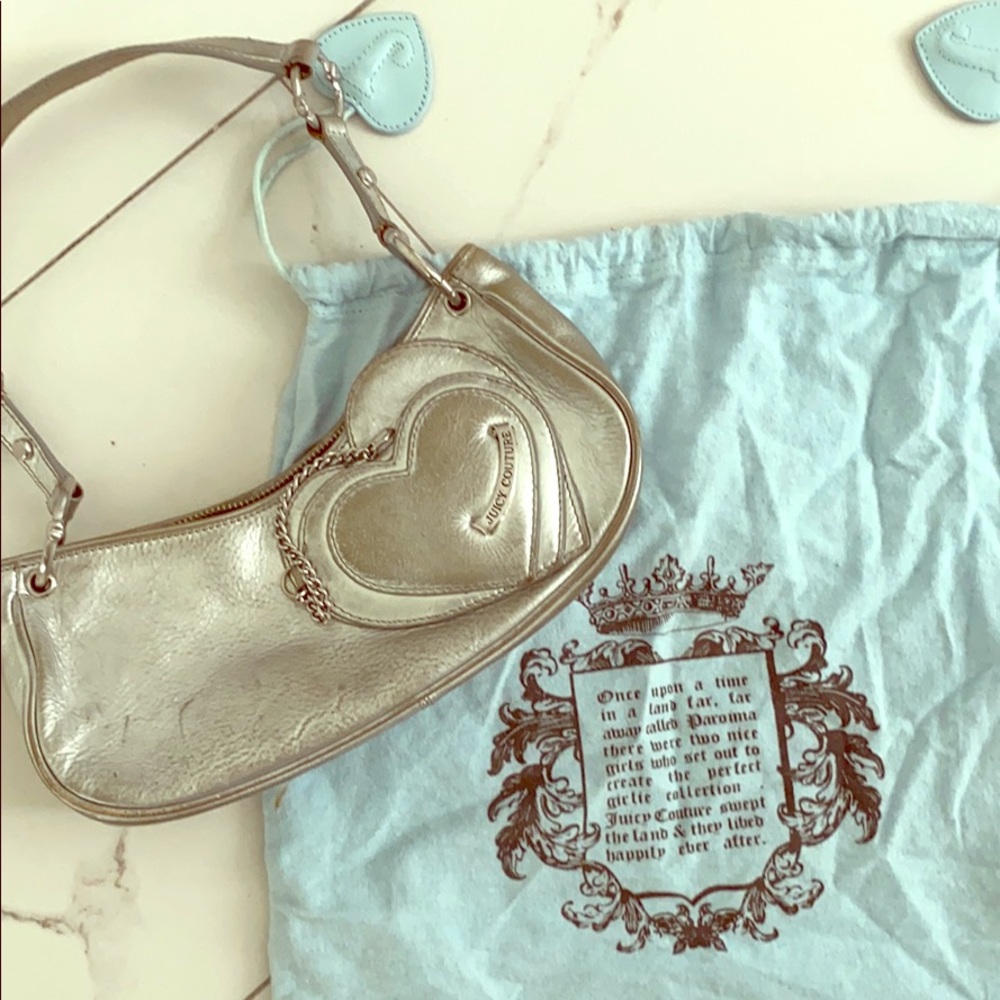 Juicy leather bag with dust bag